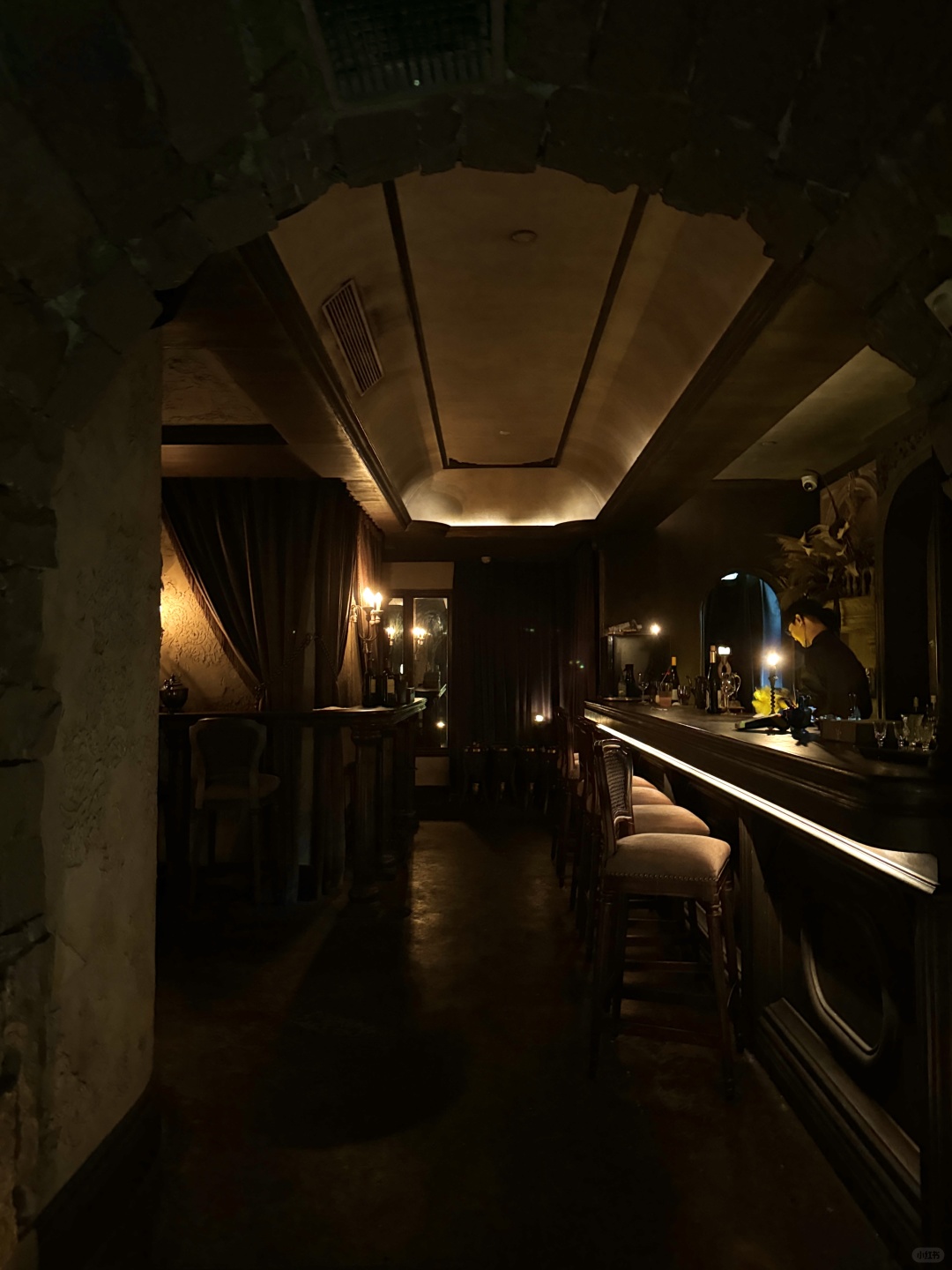 Chengdu/Chongqing-Chengdu Daily Sommelier Bar, with a retro atmosphere and lazy jazz music!