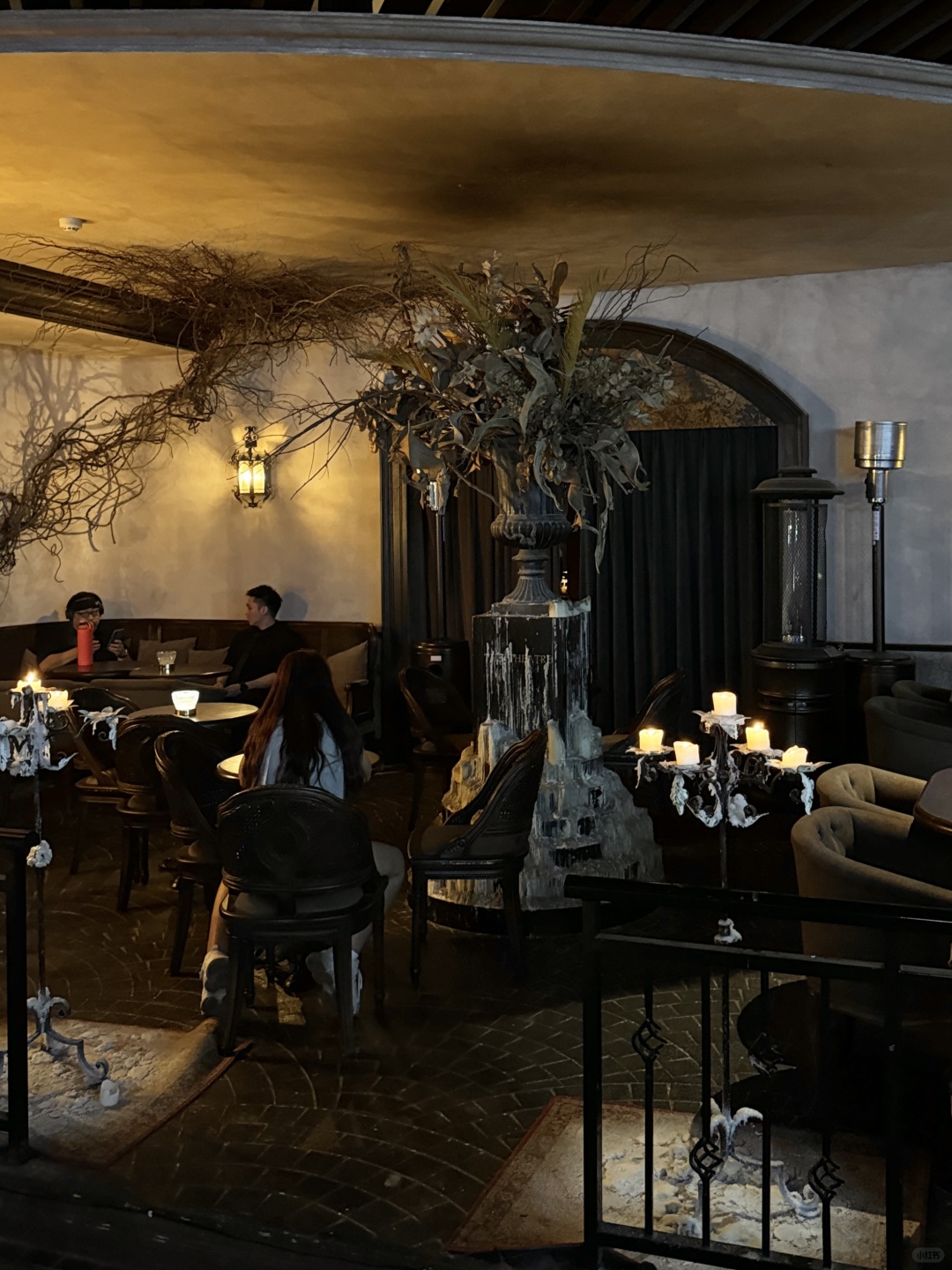 Chengdu/Chongqing-Chengdu Daily Sommelier Bar, with a retro atmosphere and lazy jazz music!