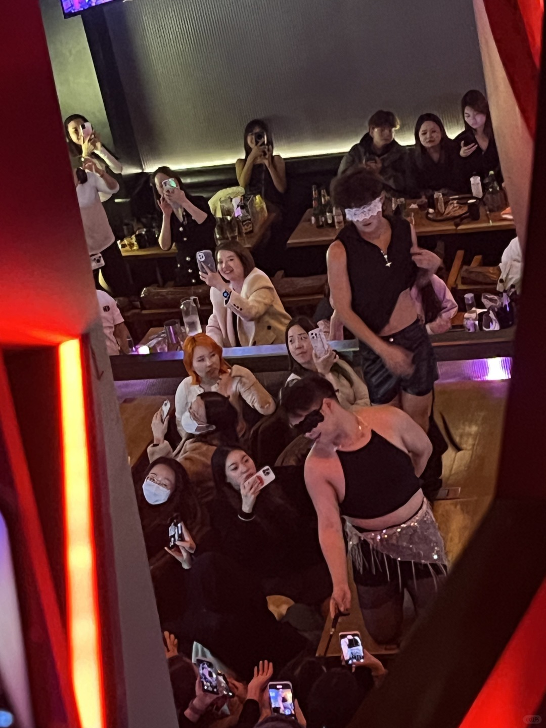 Changsha-Changsha Spring Bar, where you can watch handsome men dance and enjoy delicious snacks!