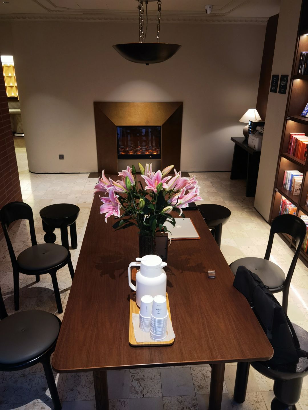 Shanghai/Hangzhou-The Atour Hotel in Beijing always keeps up with the latest decoration trends, giving people a high-end yet not abrupt feeling.