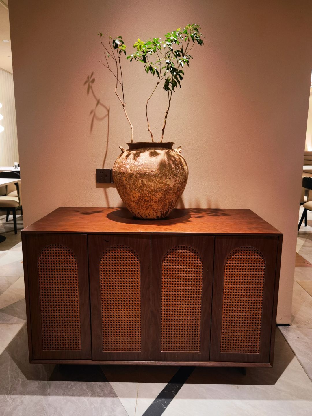 Shanghai/Hangzhou-The Atour Hotel in Beijing always keeps up with the latest decoration trends, giving people a high-end yet not abrupt feeling.