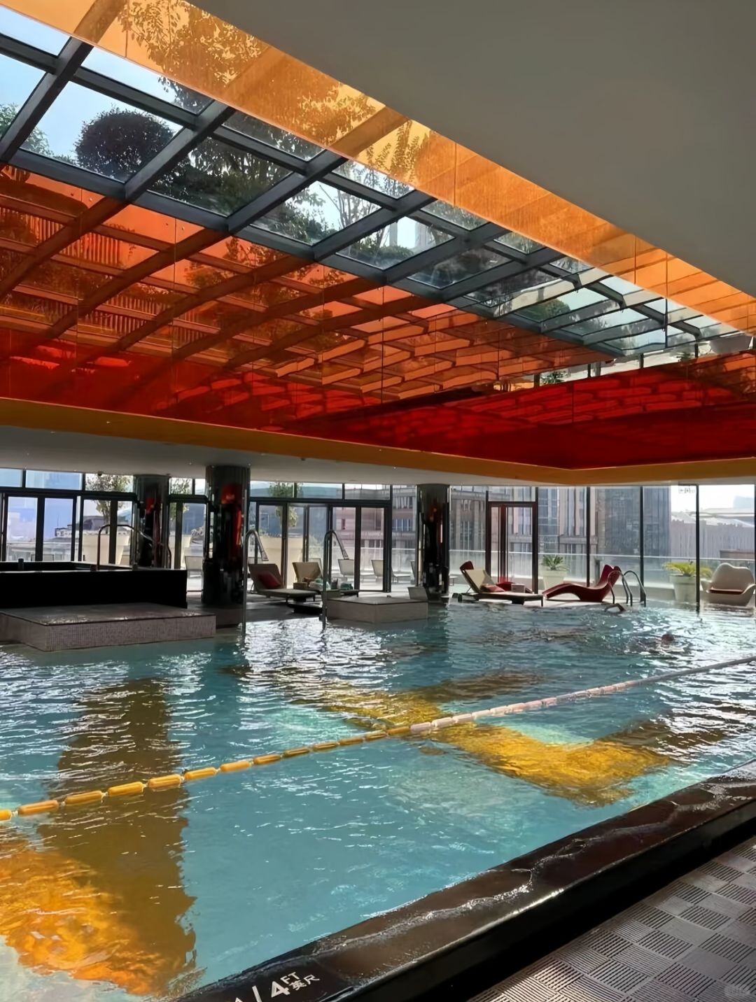 Shanghai/Hangzhou-W Hotel Shanghai, with large french window, can enjoy the beautiful scenery of Pujiang River!