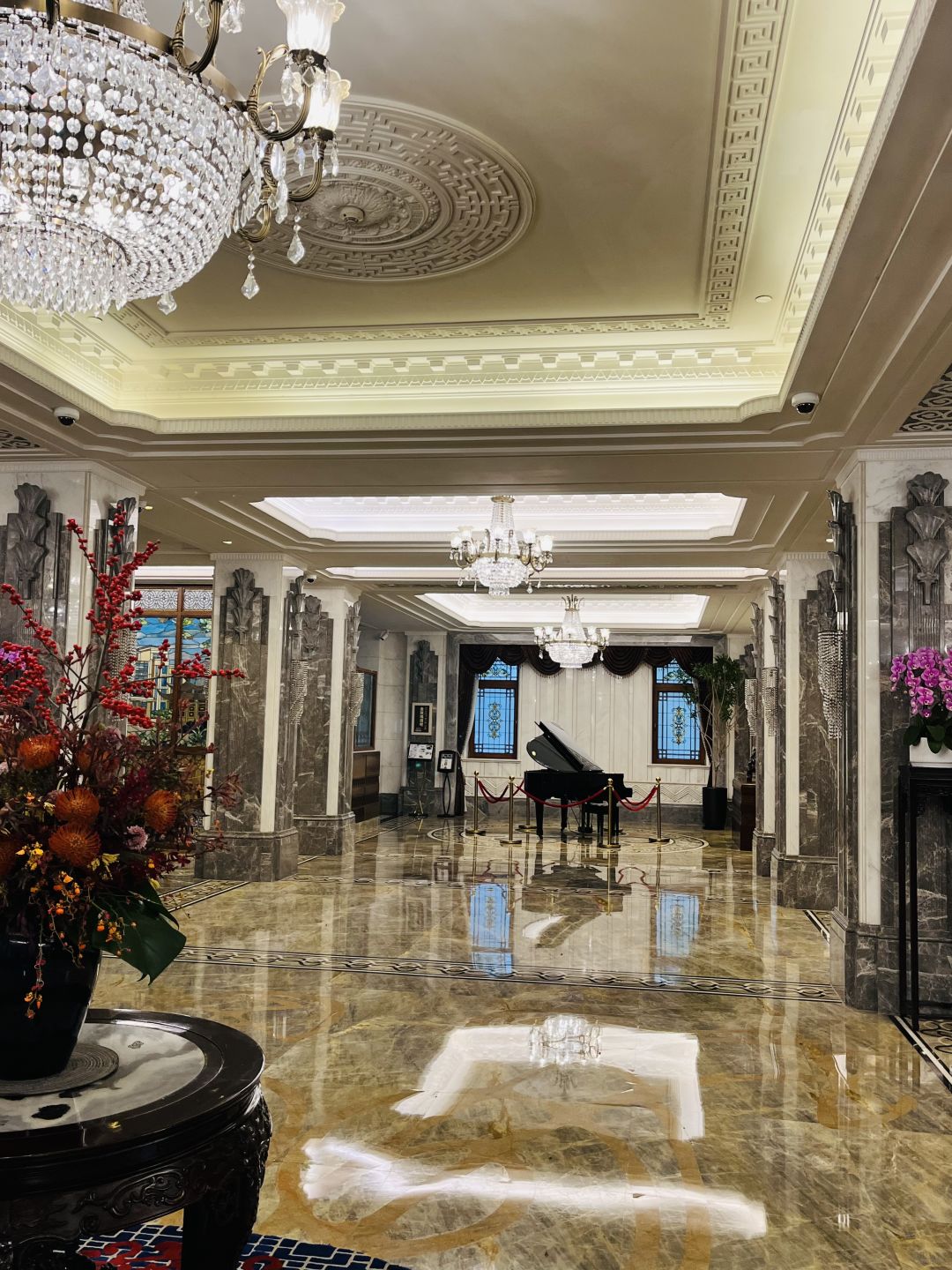 Shanghai/Hangzhou-Feel the history at Shanghai East Lake Hotel，It is now a building protected by the Shanghai Municipal Government.