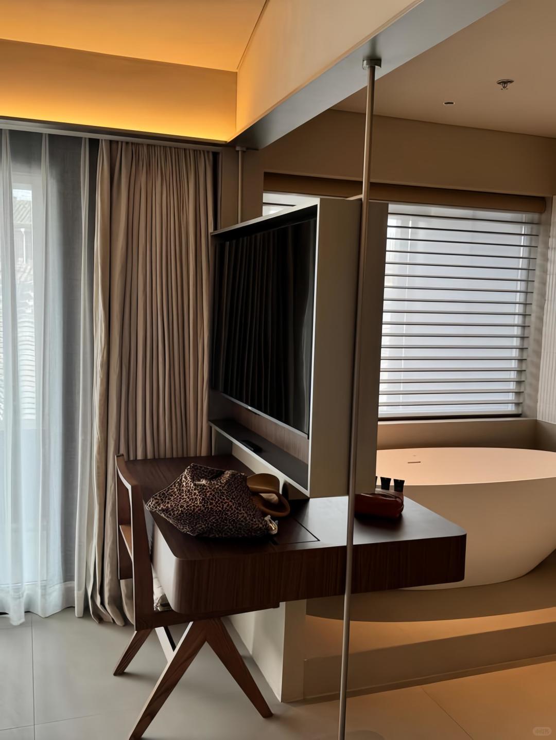 Beijing/Tianjin-Beijing Qianmen Street Hotel is located close to Dashilan, major attractions, and subway stations!
