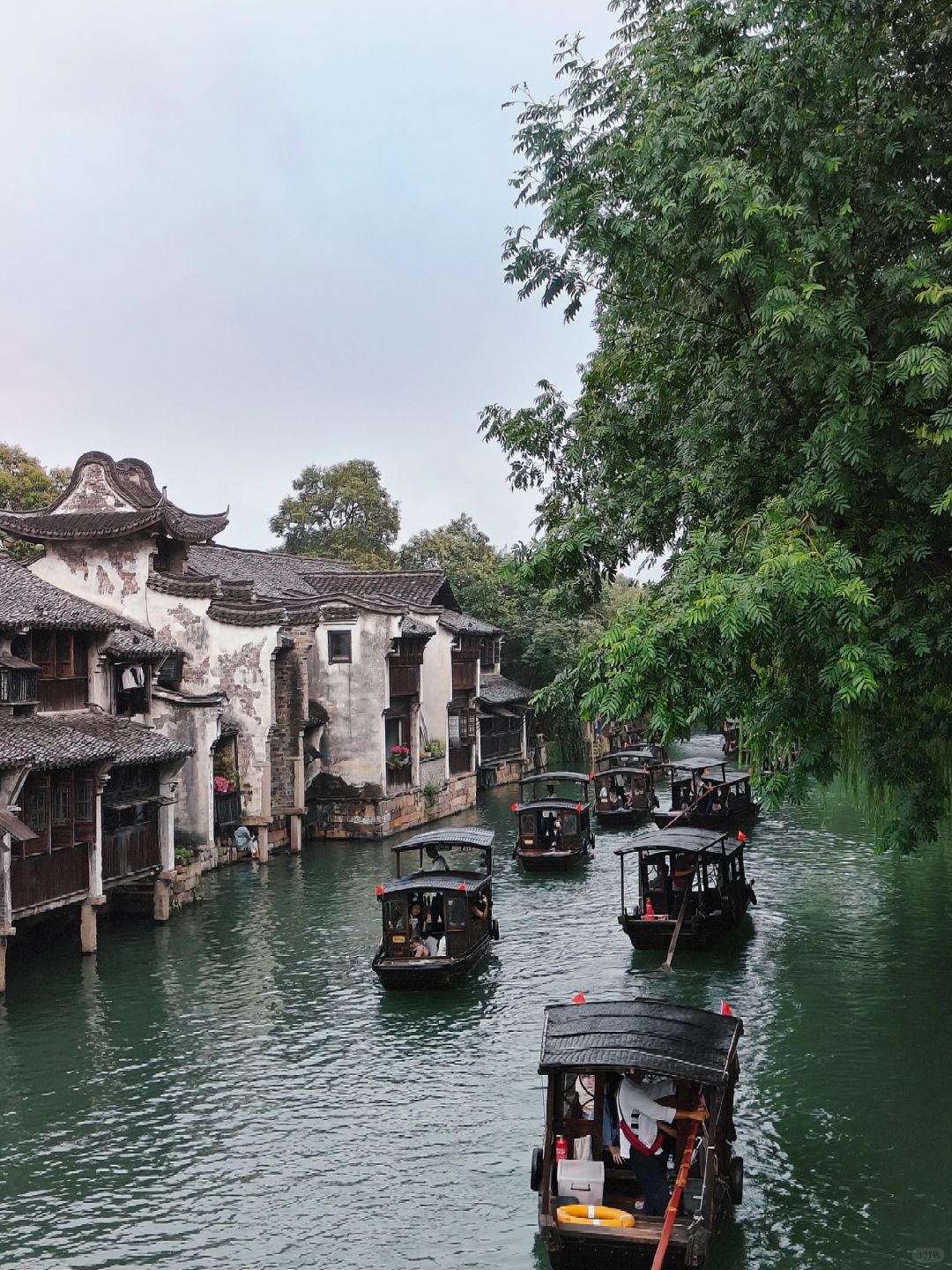 Shanghai/Hangzhou-Wuzhen, Jiangsu, is a designed ancient town where even the river water is artificially regulated!