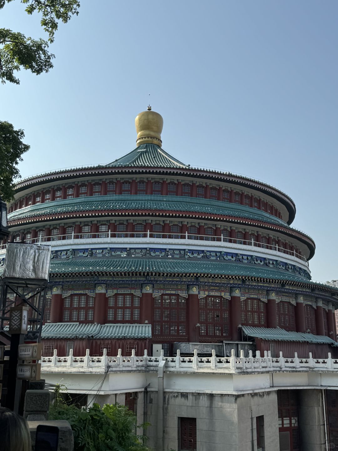 Chengdu/Chongqing-Chongqing really doesn't have a low season for tourism, but there are many scams here!