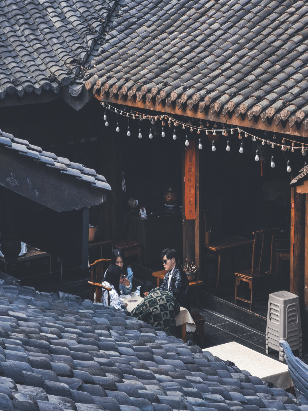 Chengdu/Chongqing-Chengdu Dongmen Shijing Teahouse, where locals drink tea, play cards, eat, and chat!