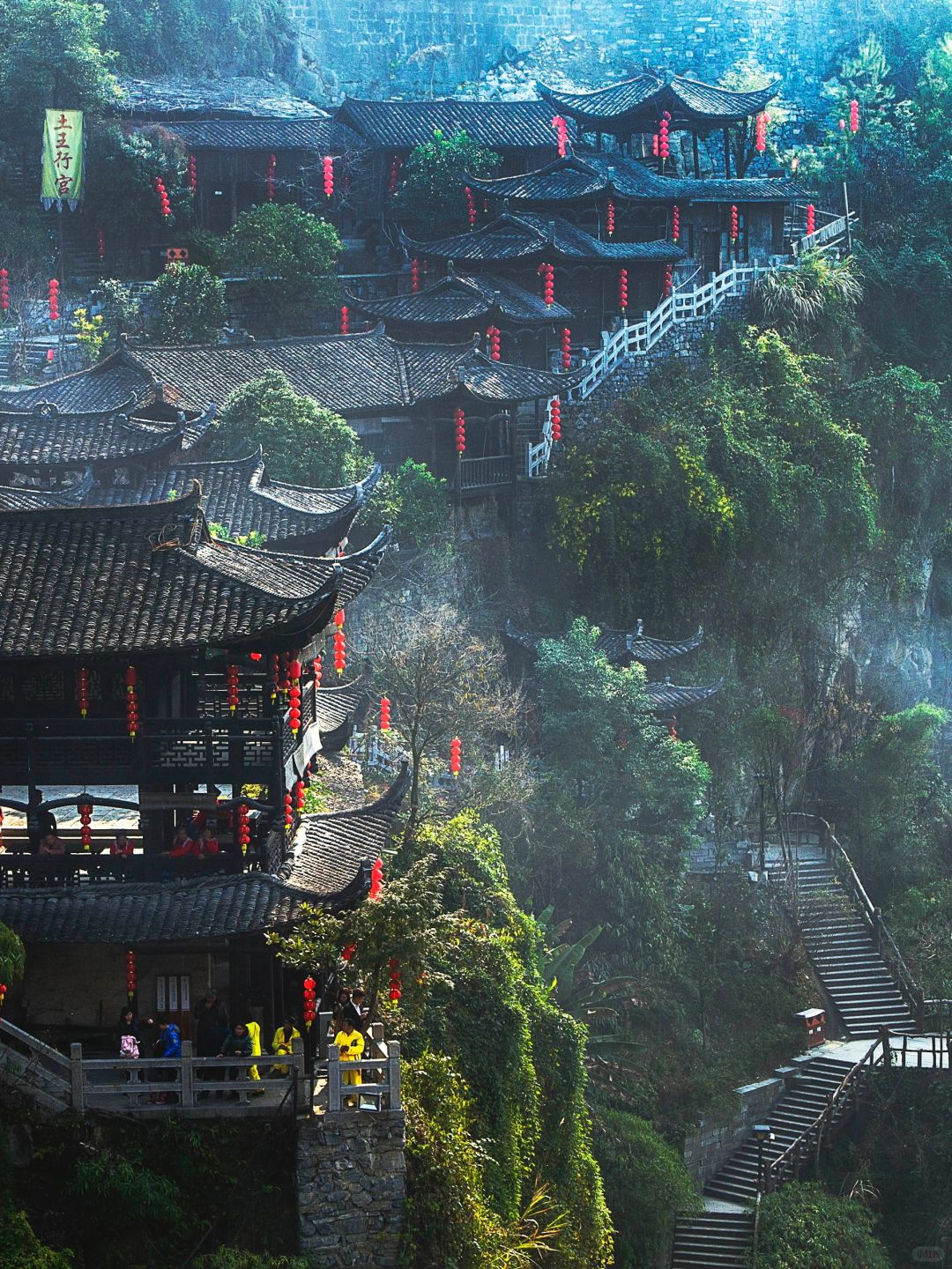 Changsha-You must go to Xiangxi! If you want to see the beautiful scenery of ancient buildings and appreciate the great mountains and rivers!