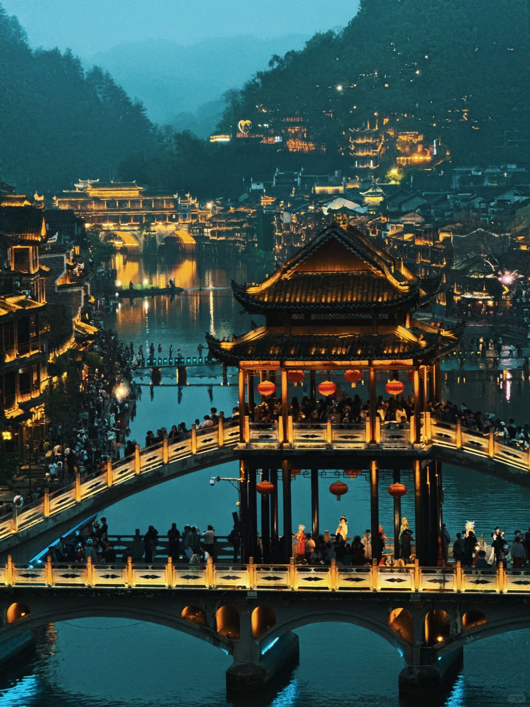 Changsha-The serious commercialization impact of Fenghuang Ancient City in Hunan Province needs to be taken seriously!