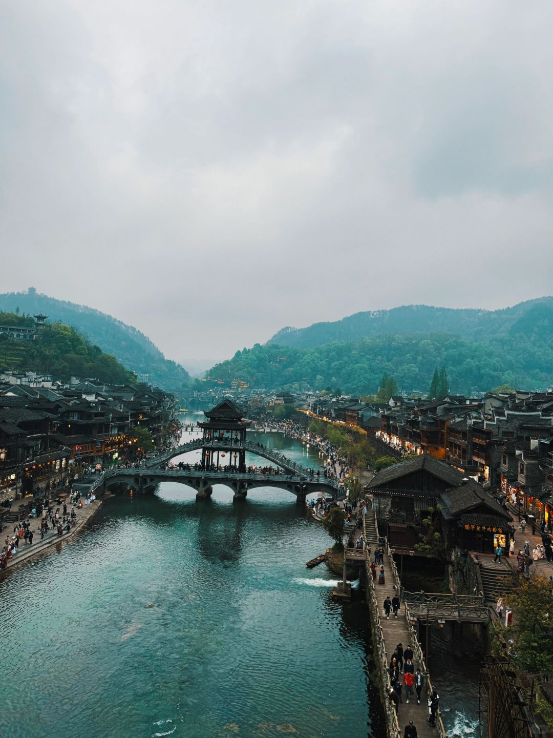 Changsha-The serious commercialization impact of Fenghuang Ancient City in Hunan Province needs to be taken seriously!