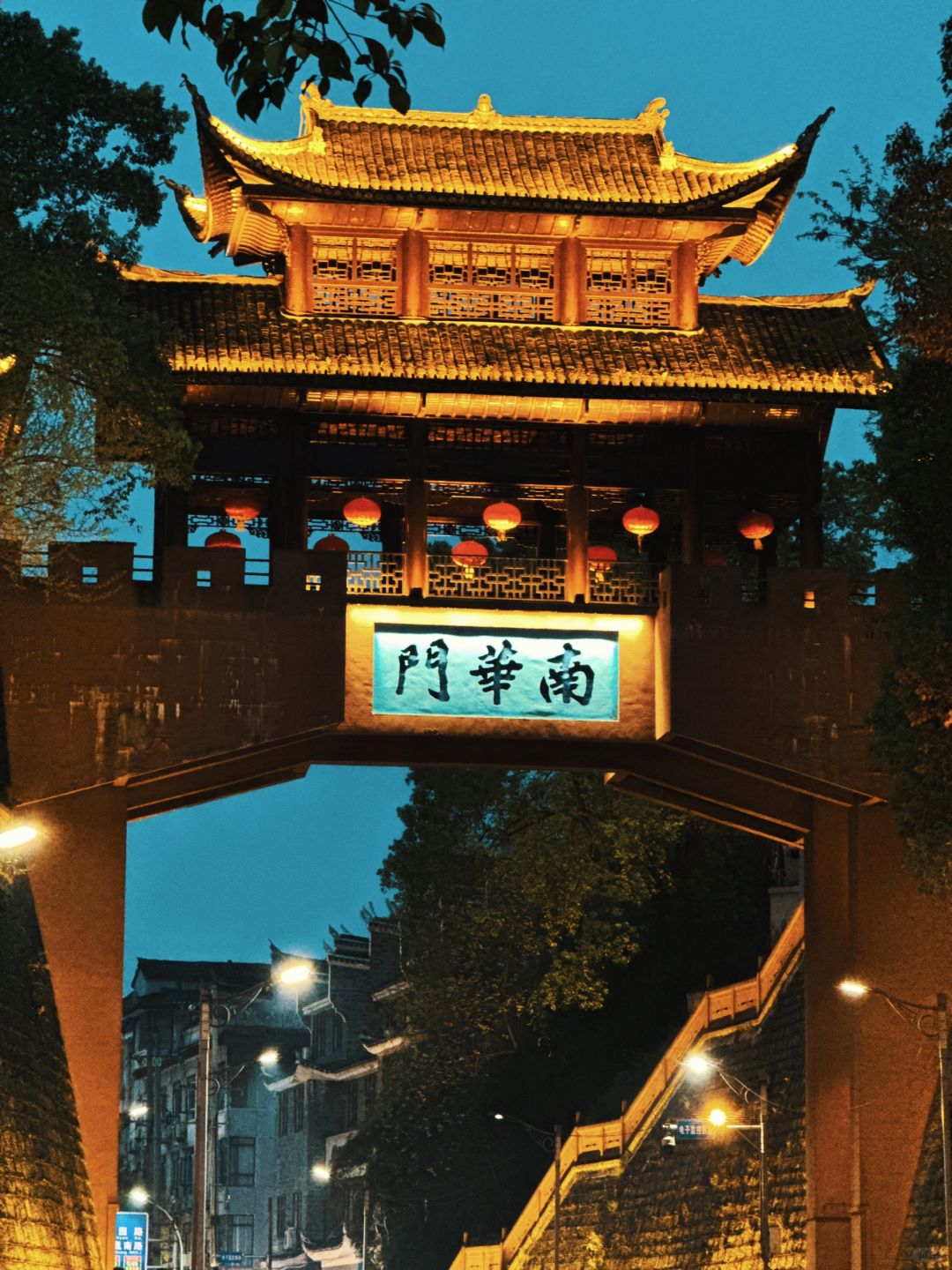 Changsha-The serious commercialization impact of Fenghuang Ancient City in Hunan Province needs to be taken seriously!