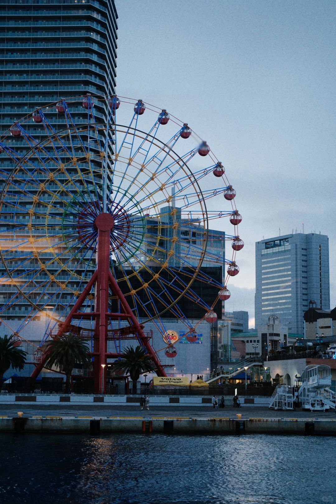 Osaka-Kansai’s favorite city Kobe:enjoy America Park and the Ferris wheel