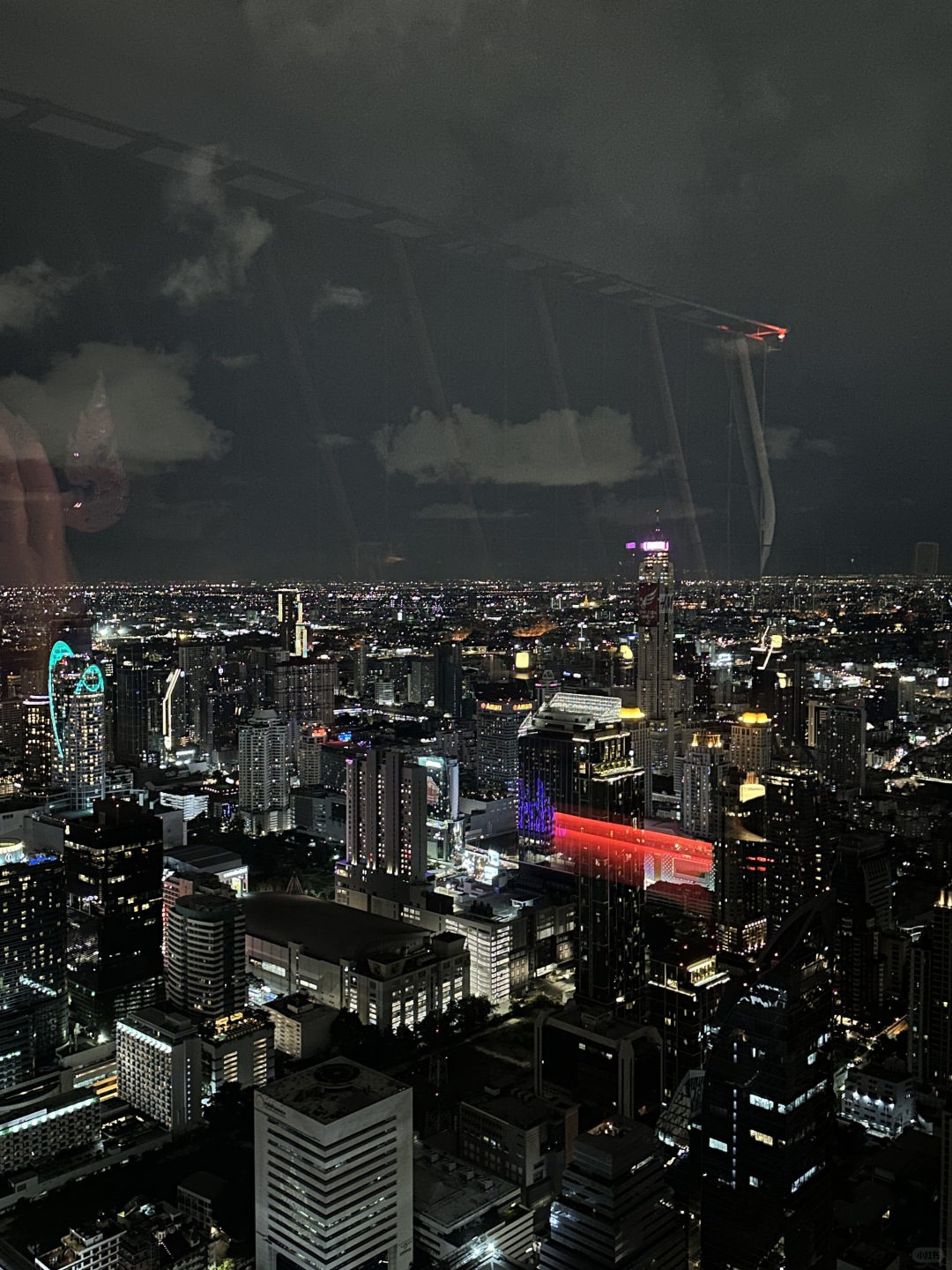 Bangkok-Thai sensory new high point, ?Bangkok's first 61st floor sky bar Akara Sky Hanuman
