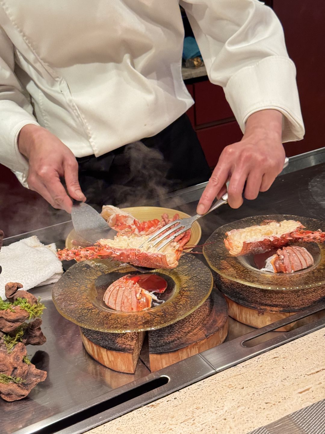 Osaka-Had a beautiful meal in Teppanyaki Omakase with a sense of ceremony