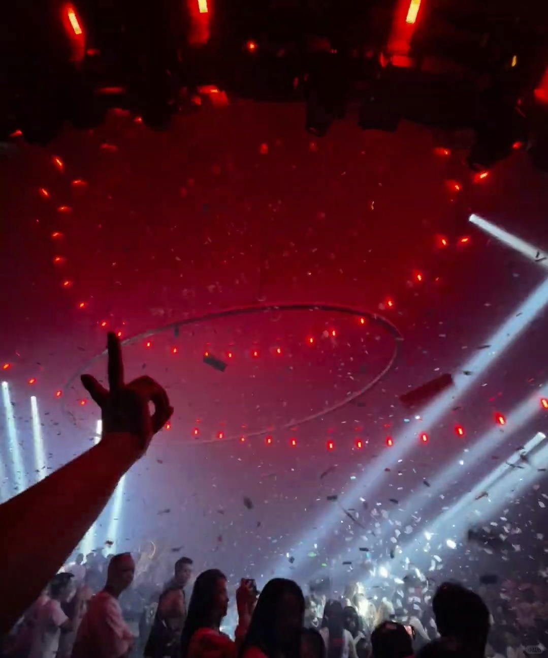Changsha-Changsha X Bar  has exciting performances starting from 11 o'clock every day!!