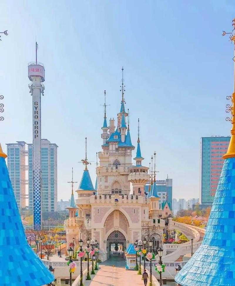 Seoul-Lotte World Seoul, a world-class theme park and a "city within a city" for the whole family