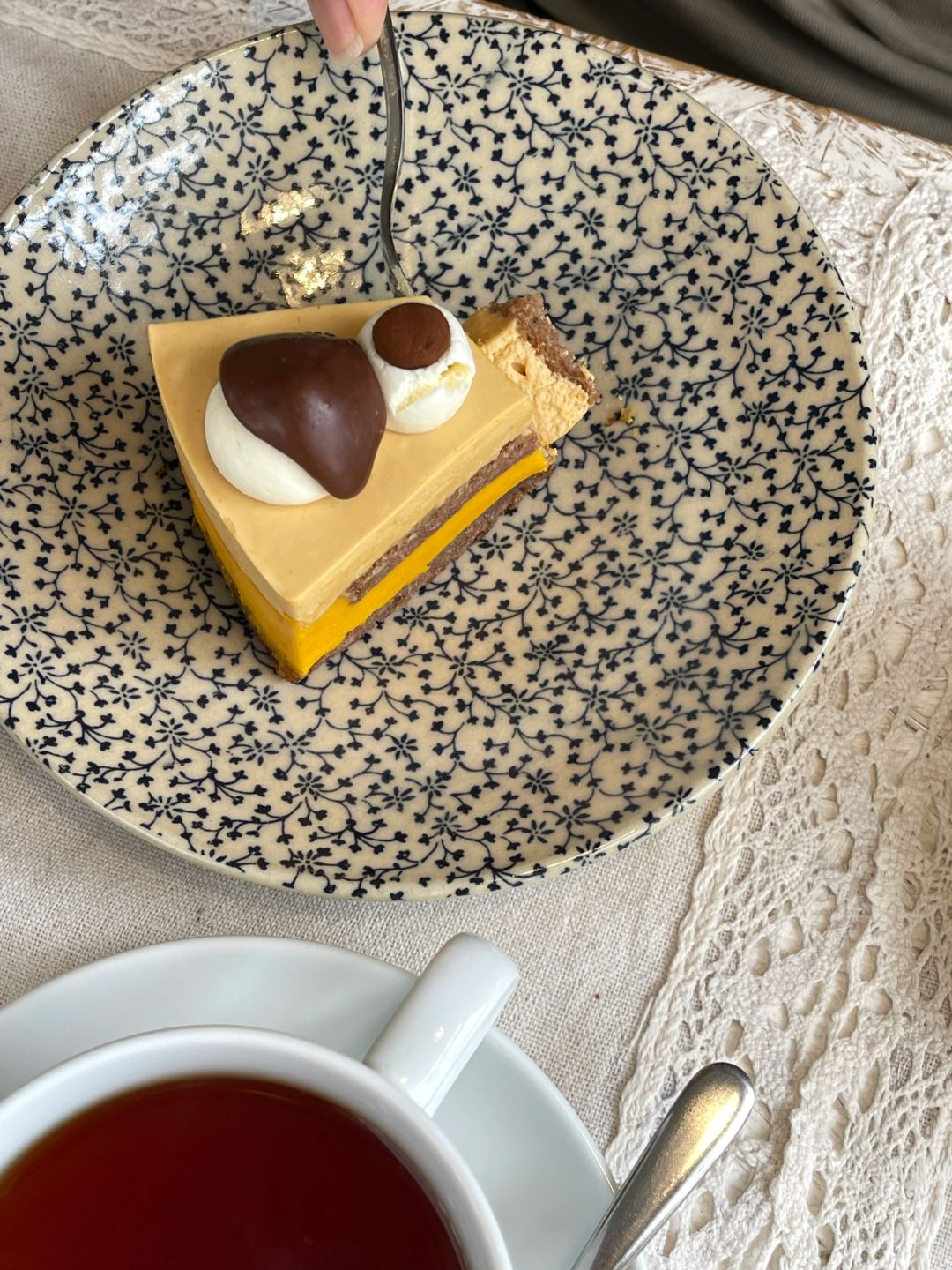 Sapporo/Hokkaido-Quiet time after snow,go to cute Patisserie Cafe Feve with good-looking and eye-catching desserts