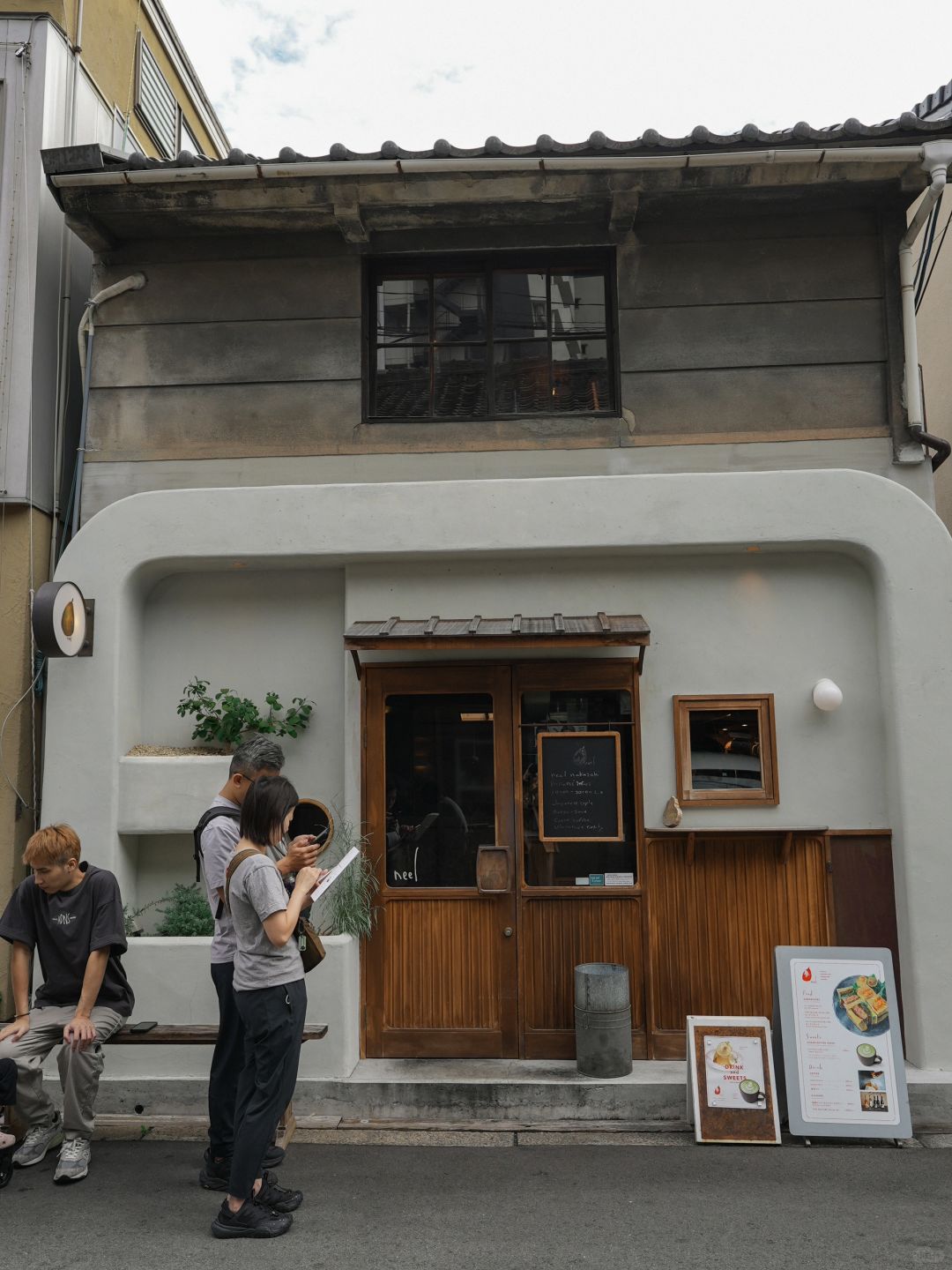 Osaka-Various interesting shops:Neel,OSA COFFEE,Salon de AManTo,Coucou amande,Brunnen and うどん屋きすけ