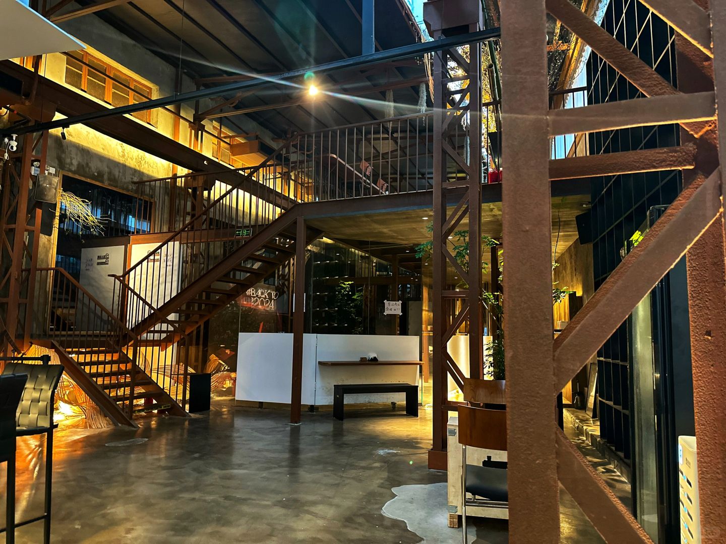 Changsha-Changsha CIKE Coffee Baking Factory Coffee Shop retains an industrial style and is very distinctive!