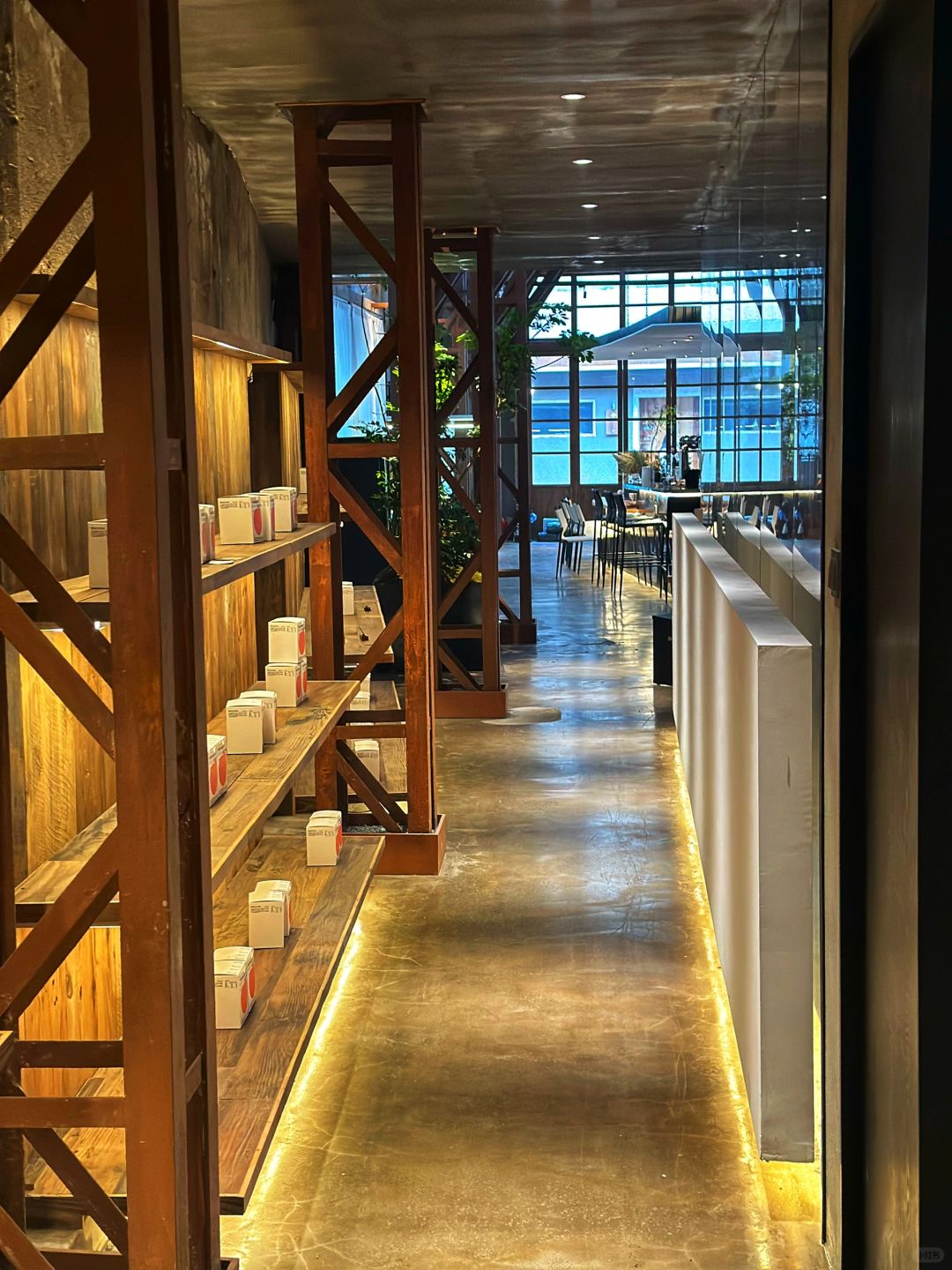 Changsha-Changsha CIKE Coffee Baking Factory Coffee Shop retains an industrial style and is very distinctive!