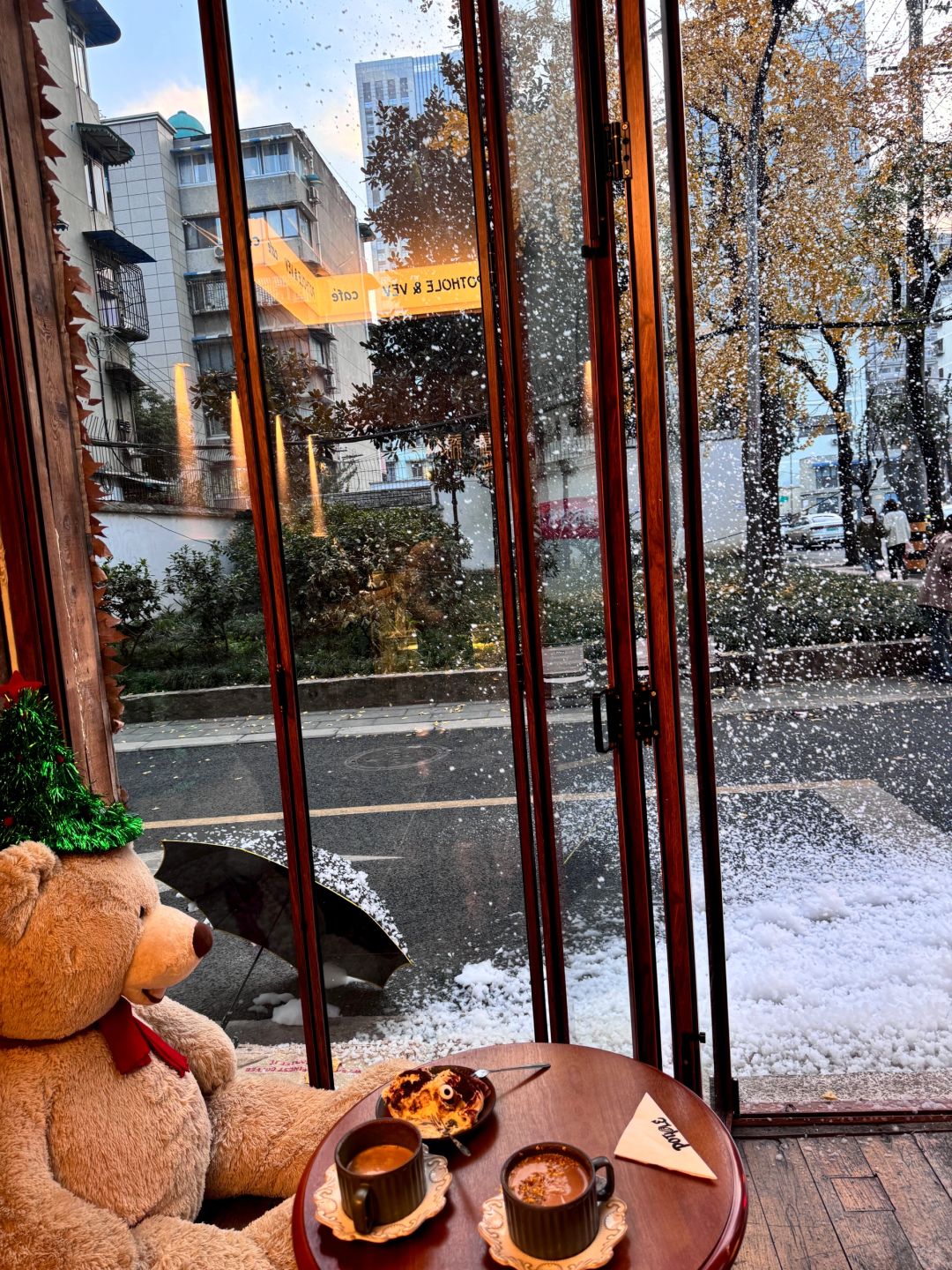Chengdu/Chongqing-The POTHOLE&VEV coffee shop in Chengdu is expected to become the next tourist hotspot!