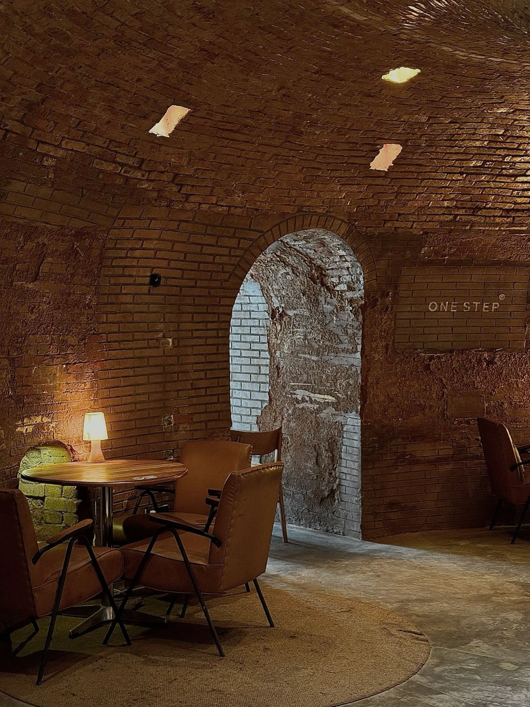 Shanghai/Hangzhou-The only problem with Shanghai Yiqi Garden Coffee Shop is that the lighting in some areas is a bit dim!!