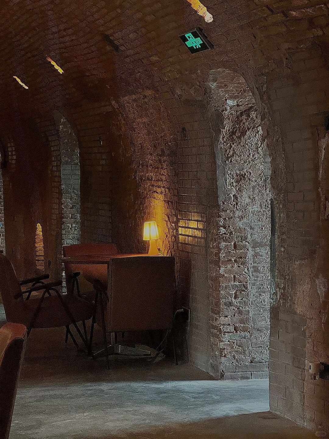 Shanghai/Hangzhou-The only problem with Shanghai Yiqi Garden Coffee Shop is that the lighting in some areas is a bit dim!!