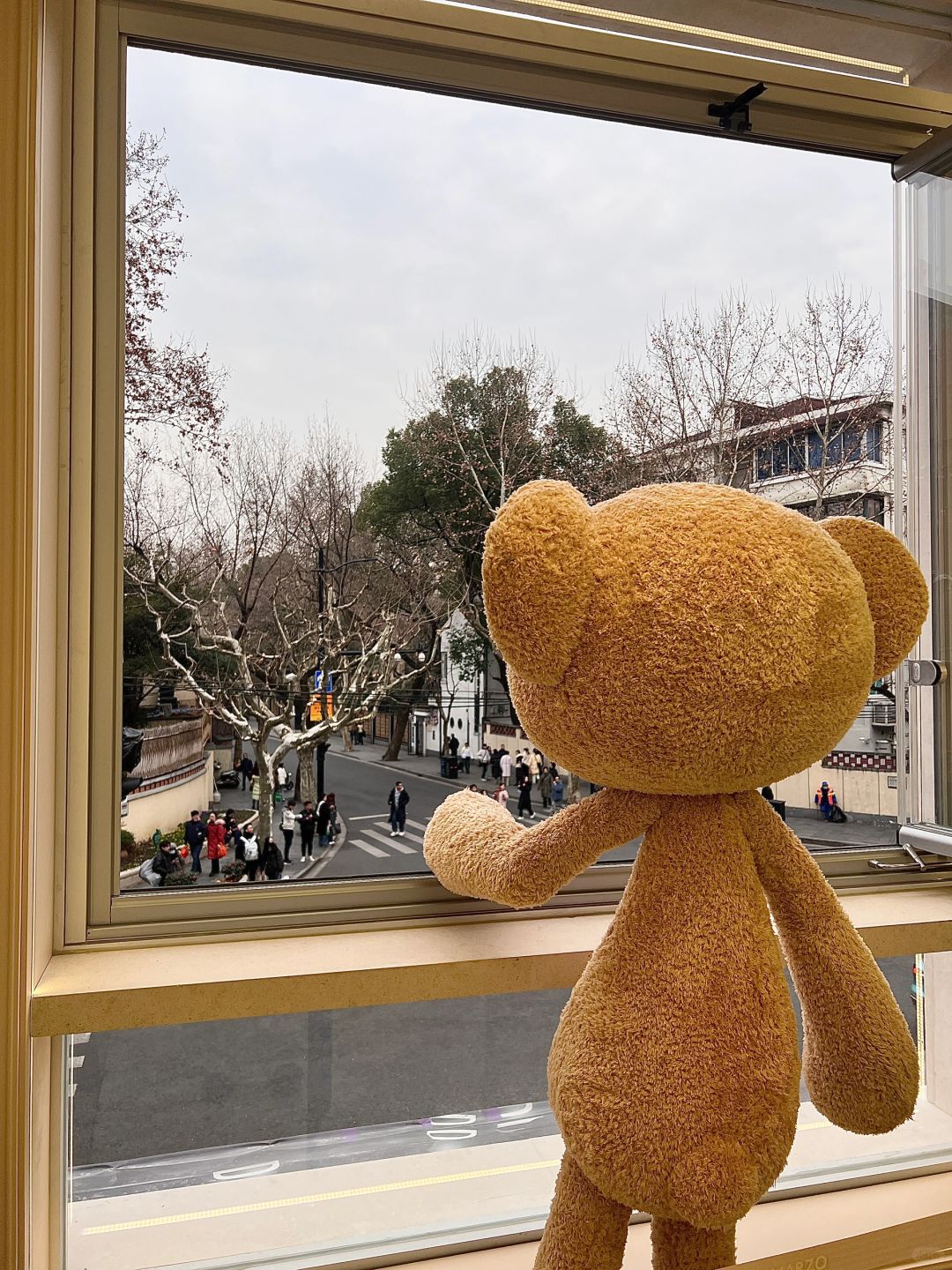 Shanghai/Hangzhou-Shanghai｜13DE MARZO Bear Coffee，There are many cute teddy bear dolls here!