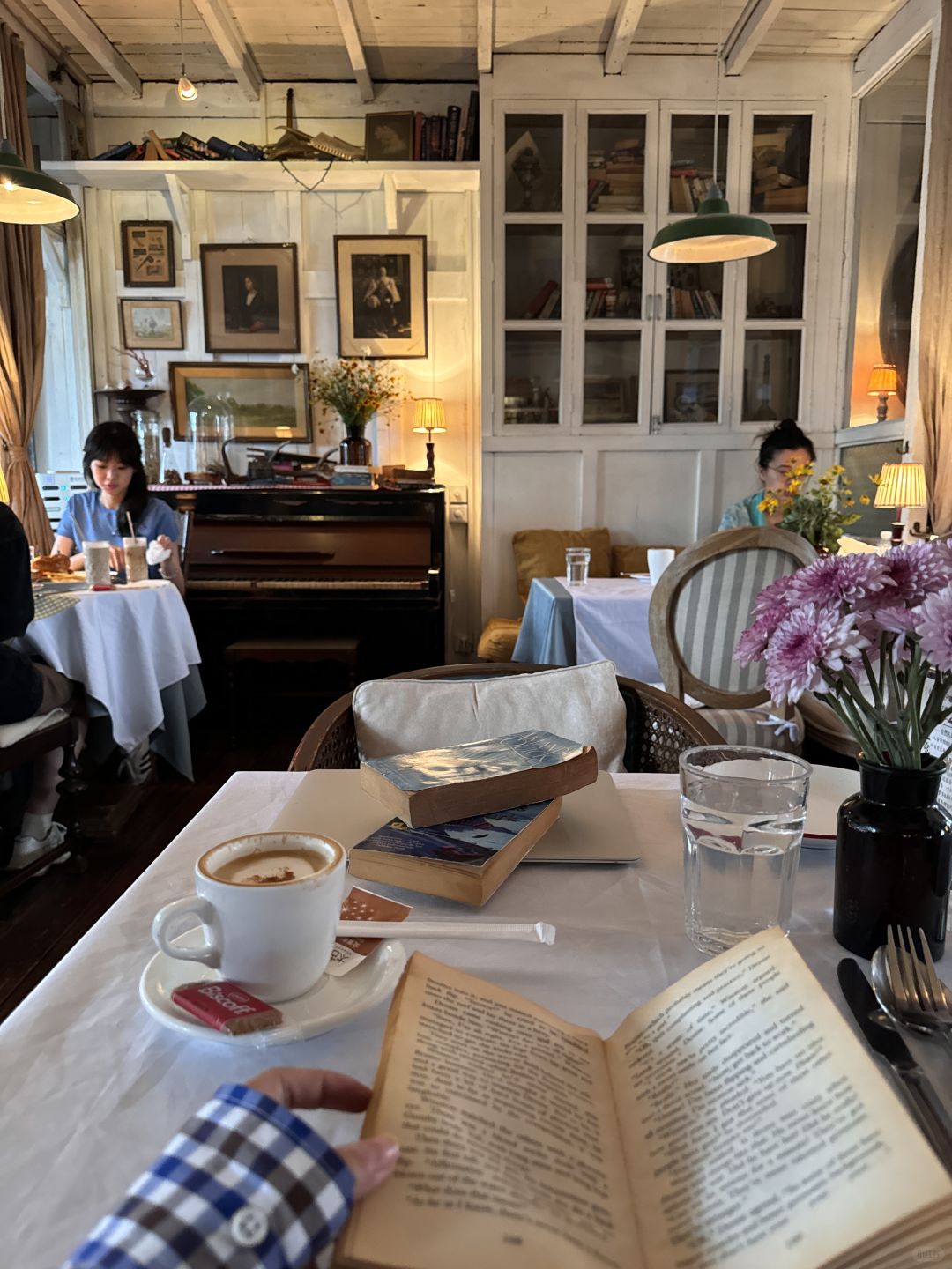 Shanghai/Hangzhou-There is really no shortage of interesting and beautiful cafes in Shanghai！