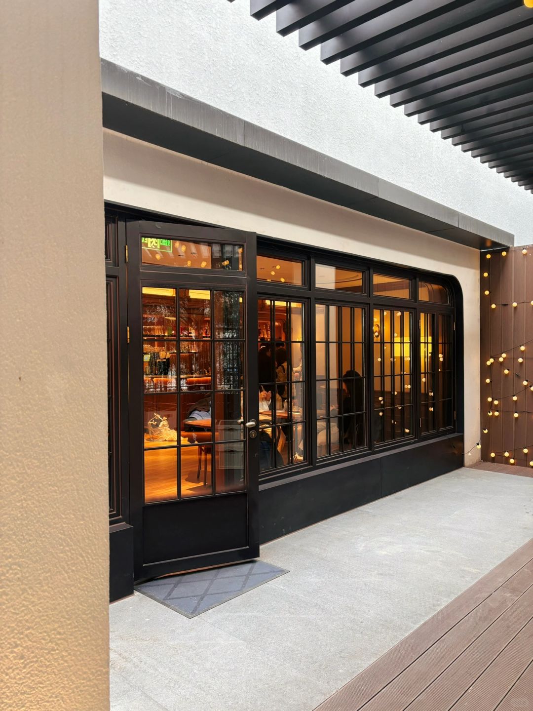 Beijing/Tianjin-Beijing Coffee Island Coffee Shop has a very beautiful and high-end decoration design!