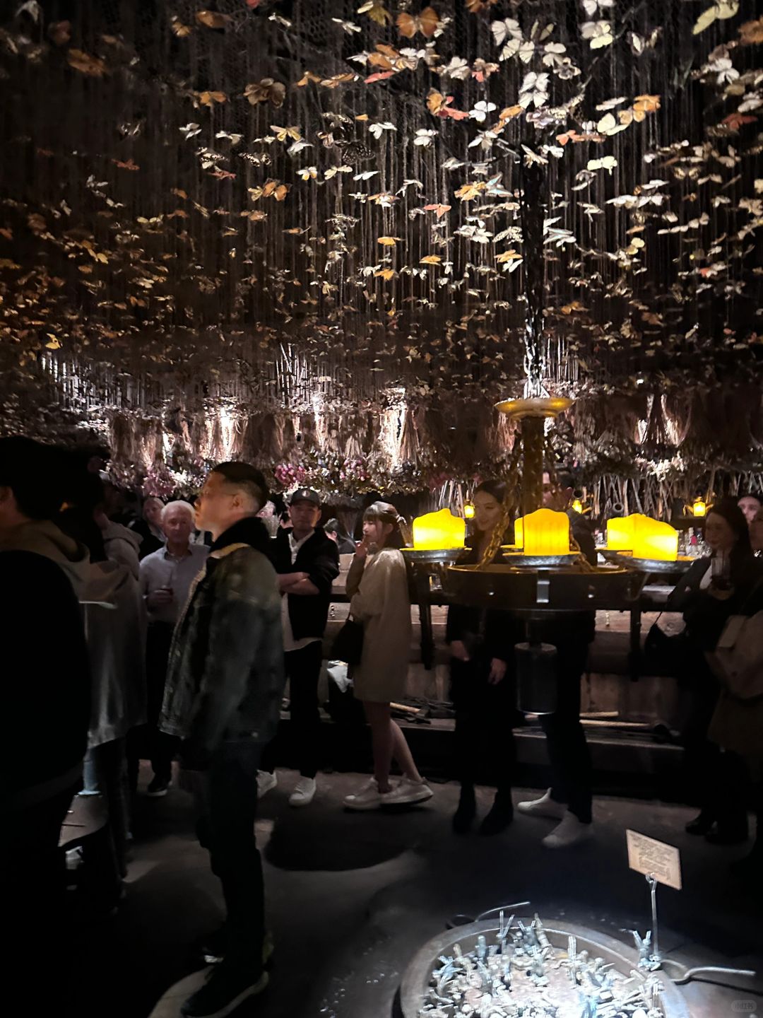 Hong kong-The Iron Fairies Bar in Hong Kong, many butterflies and wishing bottles, dancing unconsciously