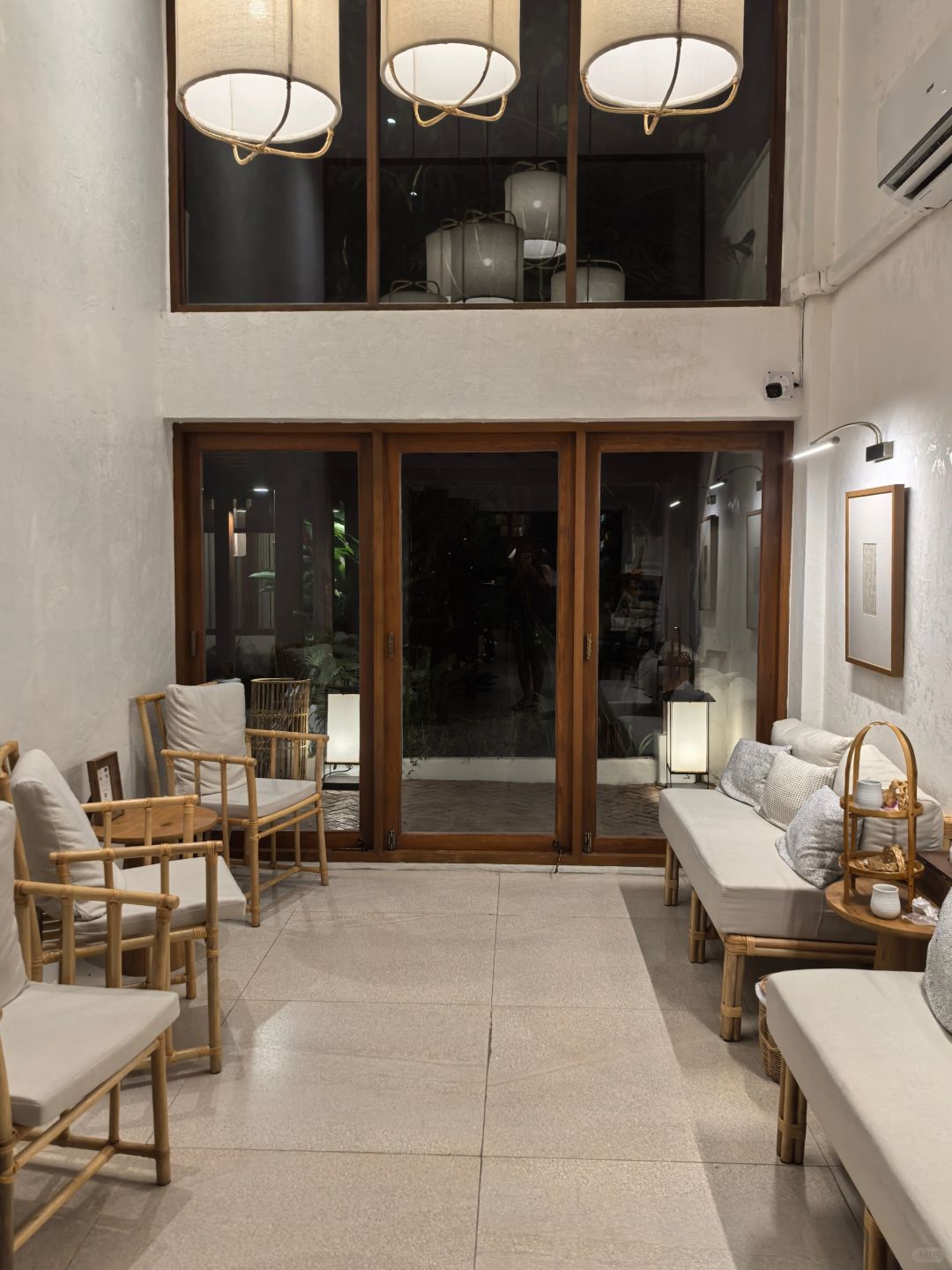 Chiang Mai-Calm Massage is a great massage shop in Chiang Mai Old Town, relaxing and comfortable