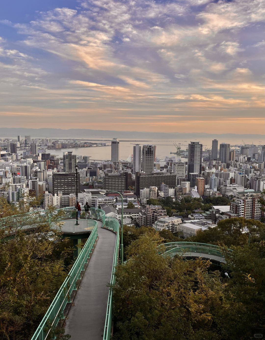 Osaka-Kobe is a huge magnetic field with Kobe Maiko Park,Kobe Venus Bridge,America Park