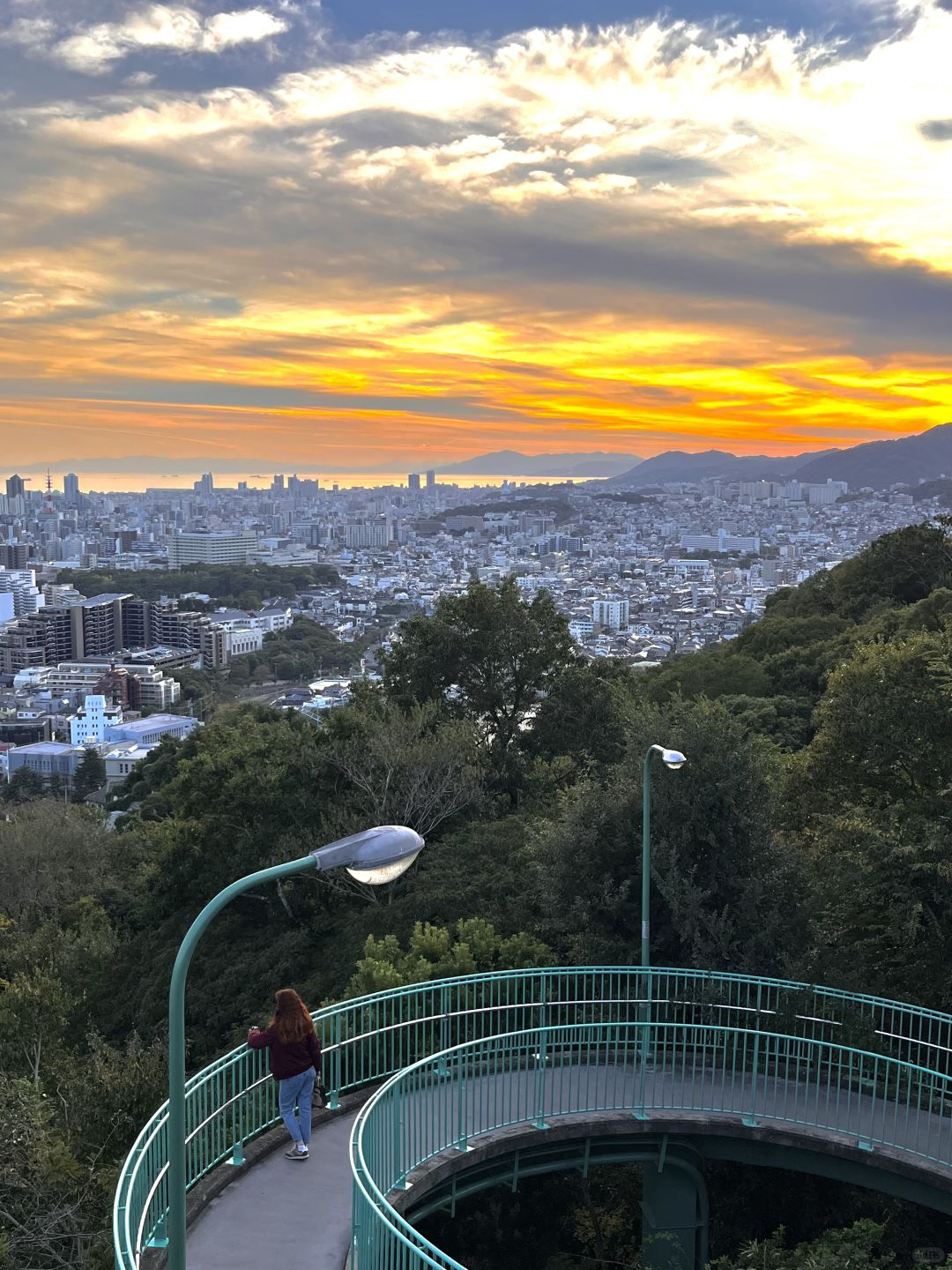 Osaka-Kobe is a huge magnetic field with Kobe Maiko Park,Kobe Venus Bridge,America Park