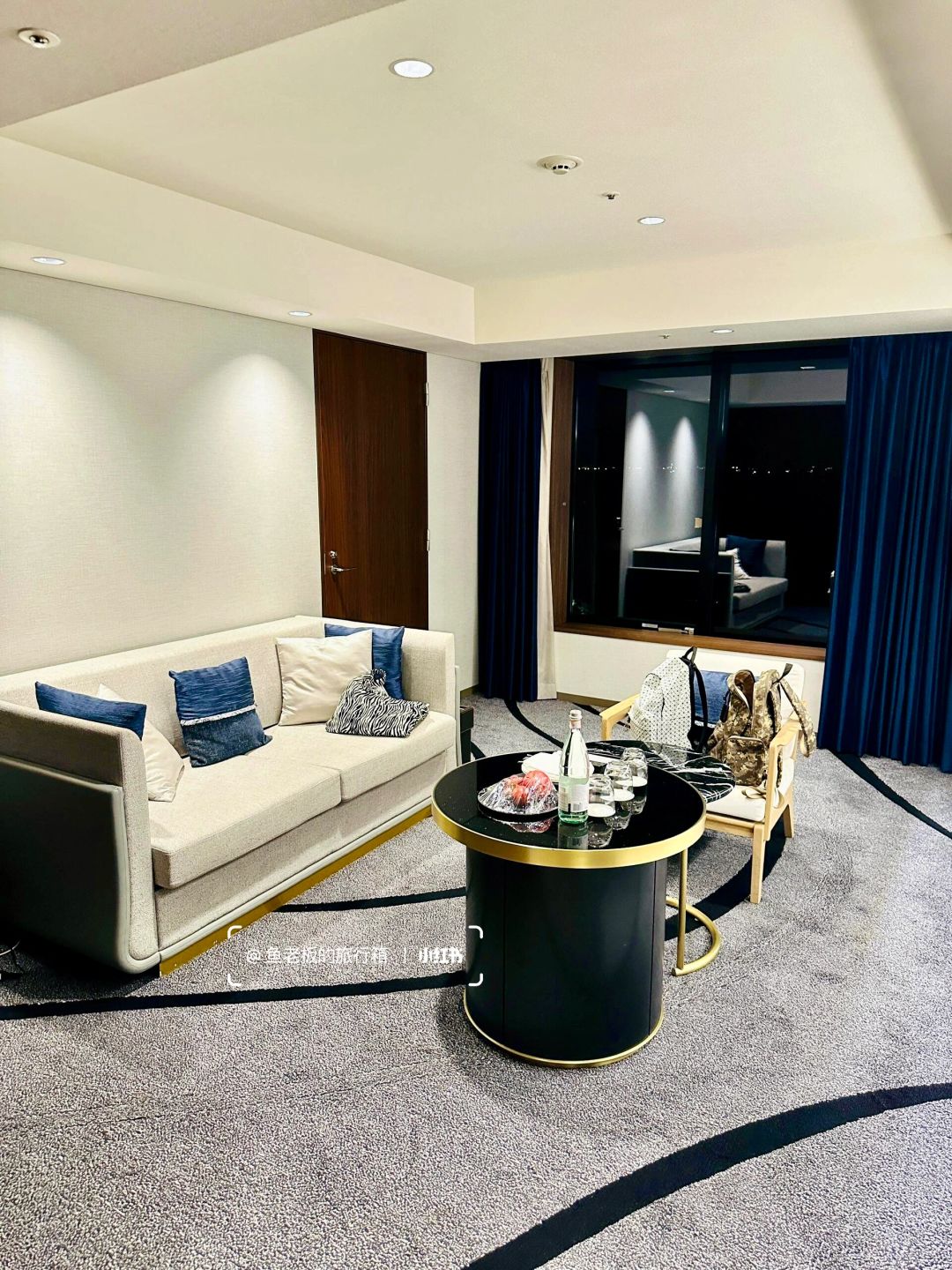 Tokyo-Hyatt Regency Tokyo Bay,warmly decorated with comfortable bedding,next door is Tokyo Disney! ! !