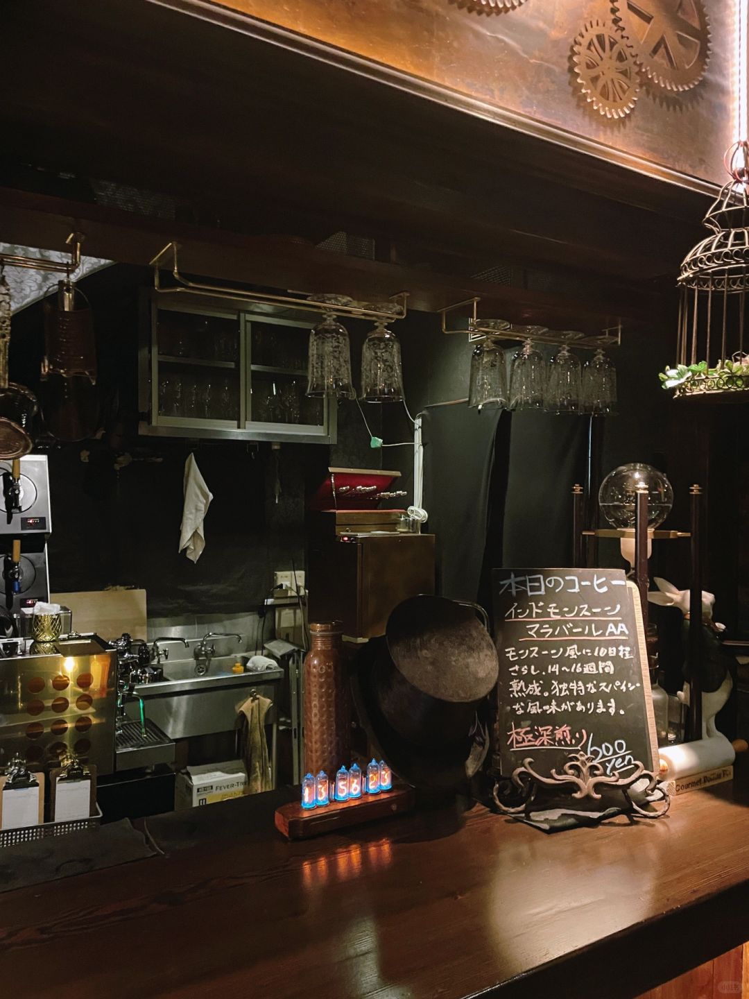 Tokyo-Japanese niche coffee bar treasure shop coffee&bar:delicious desserts,nice store owner