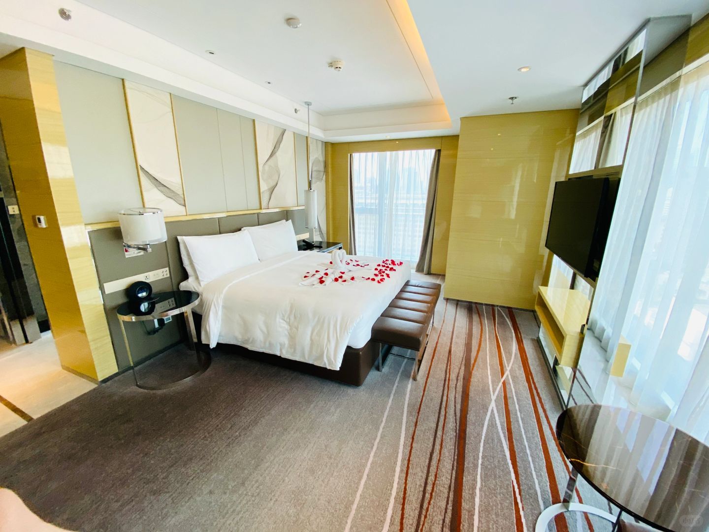 Chengdu/Chongqing-The overall performance of JW Hotel in Chengdu is definitely not very good.