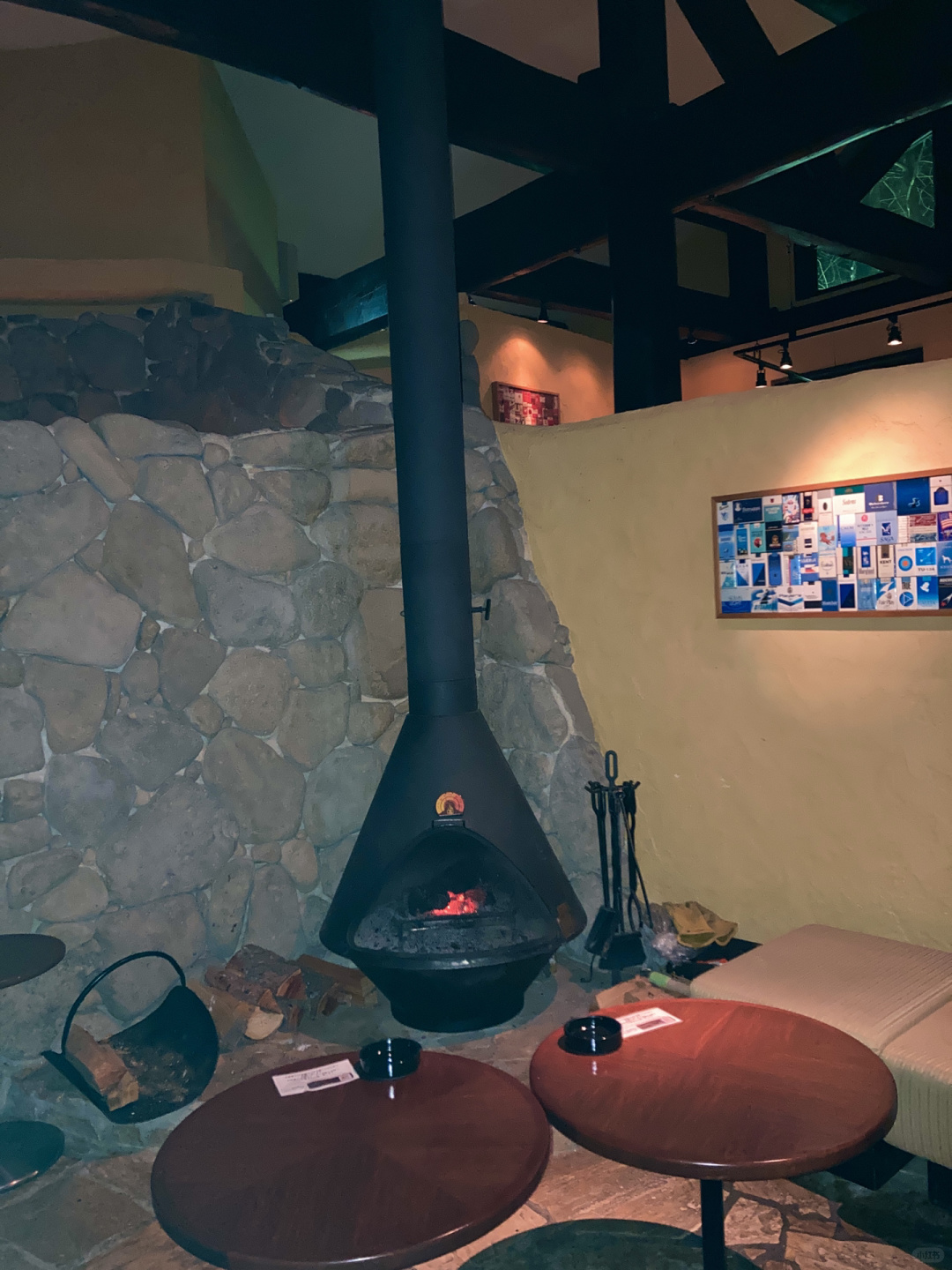 Sapporo/Hokkaido-Soh's Bar in Furano, Hokkaido, ?Smoking bar with a variety of cigars and cocktails