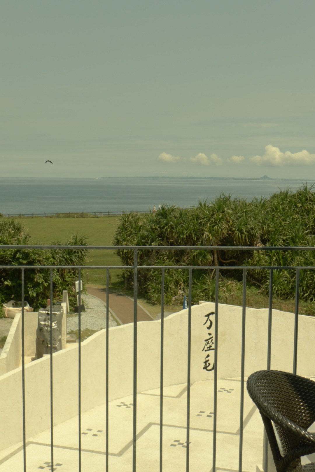Okinawa-One-day trip to Okinawa:Manzamo,American Village,DFS Duty Free Shop and Kokusai Street