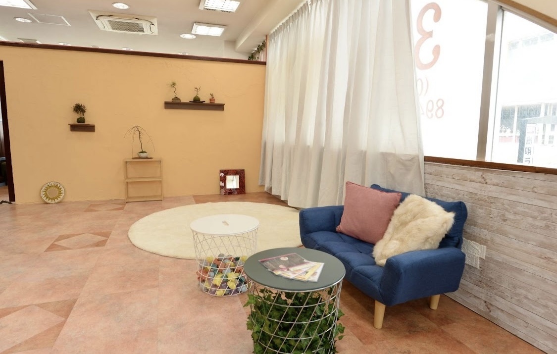 Okinawa-Found a feeling of rebirth in Beauty Holistic Beauty Store Tukuyomi,a beauty and osteopathic parlor