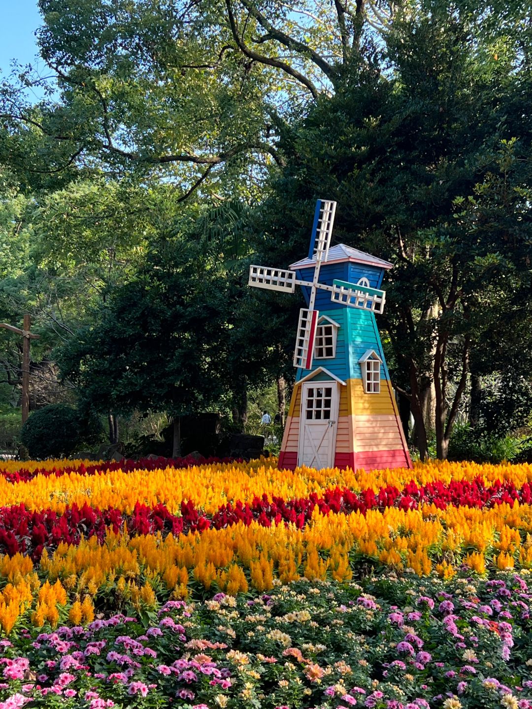 Shanghai/Hangzhou-Oh my god! Shanghai Monet's garden was actually decorated with trees blown down！