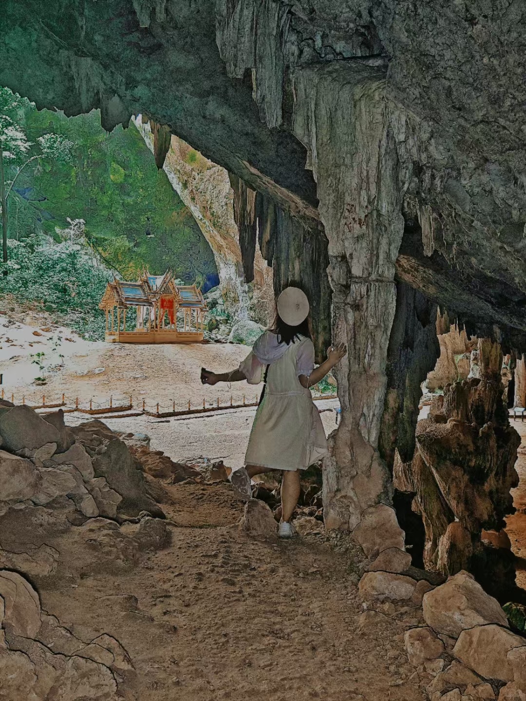 Hua Hin-Phraya Nakhon Cave, ?deep in the mountain valley of Sam Yod National Park