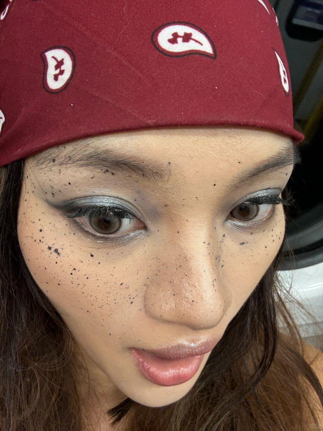 Hong kong-A girl dressed as a pirate walking tour in Sheung Wan, ?‍☠️Hong Kong at Halloween night