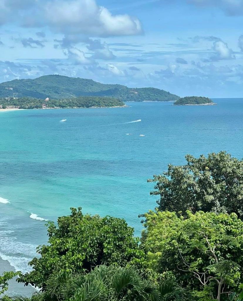 Krabi-This trip to Krabi exceeded my expectations. ? The beautiful Thai island was amazing