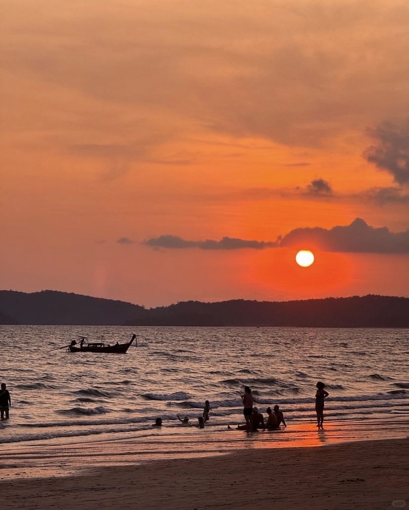 Krabi-This trip to Krabi exceeded my expectations. ? The beautiful Thai island was amazing