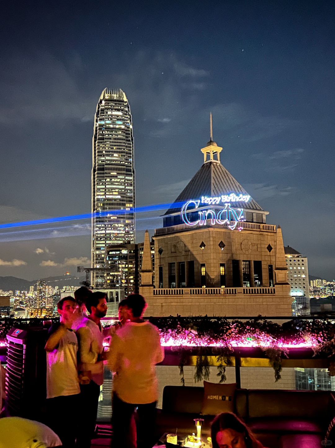 Hong kong-Hong Kong Lan Kwai Fong Nightlife, ?Girls' Bar Nightclub Drinking and Dancing Guide