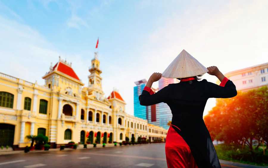 Vietnam Travel Guide, Free travel air tickets, visas, Vietnamese attractions and Vietnamese food