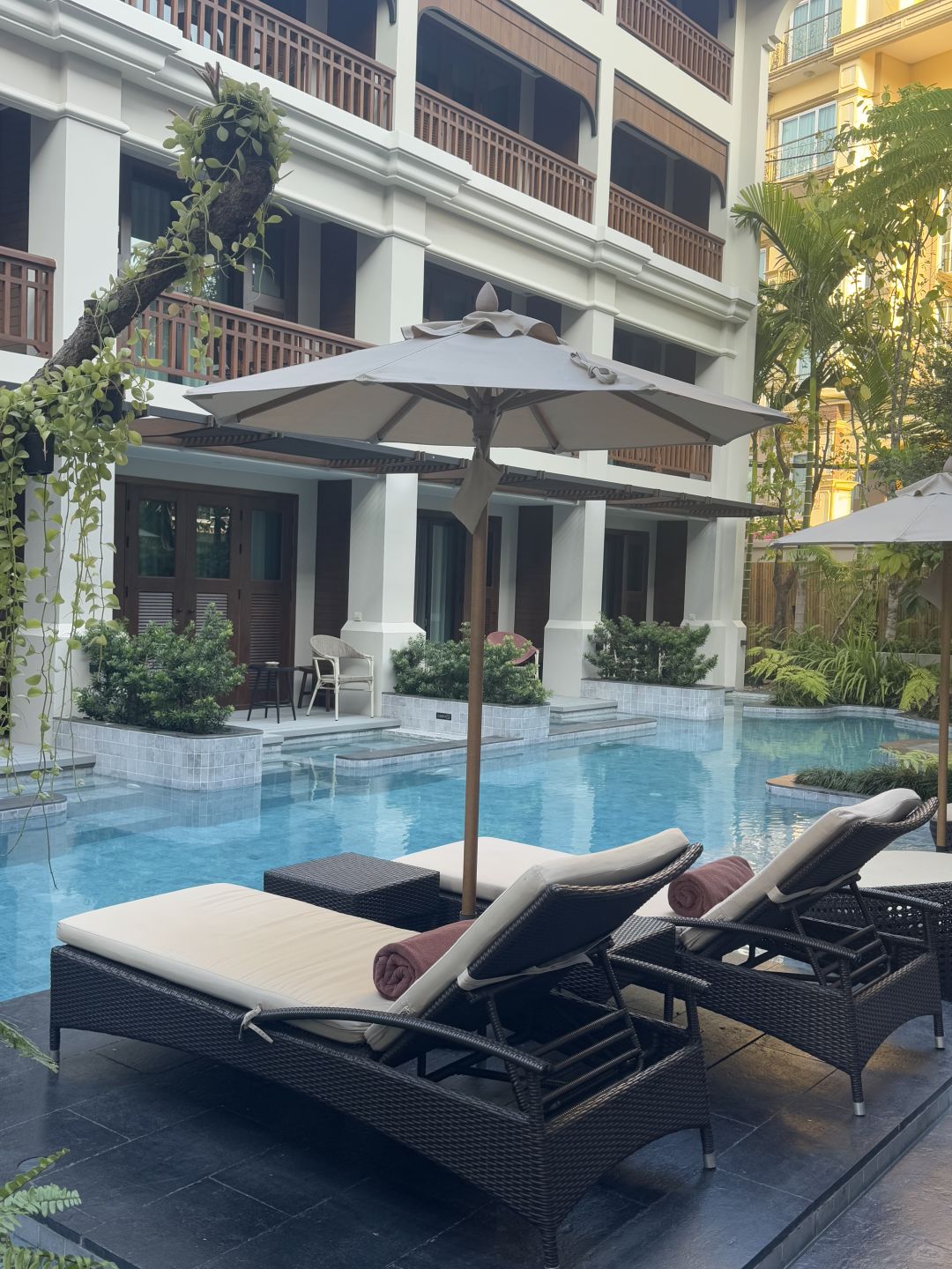 Chiang Mai-Hotel Sensai Nimman Road, Chiang Mai, has large rooms and rich breakfast