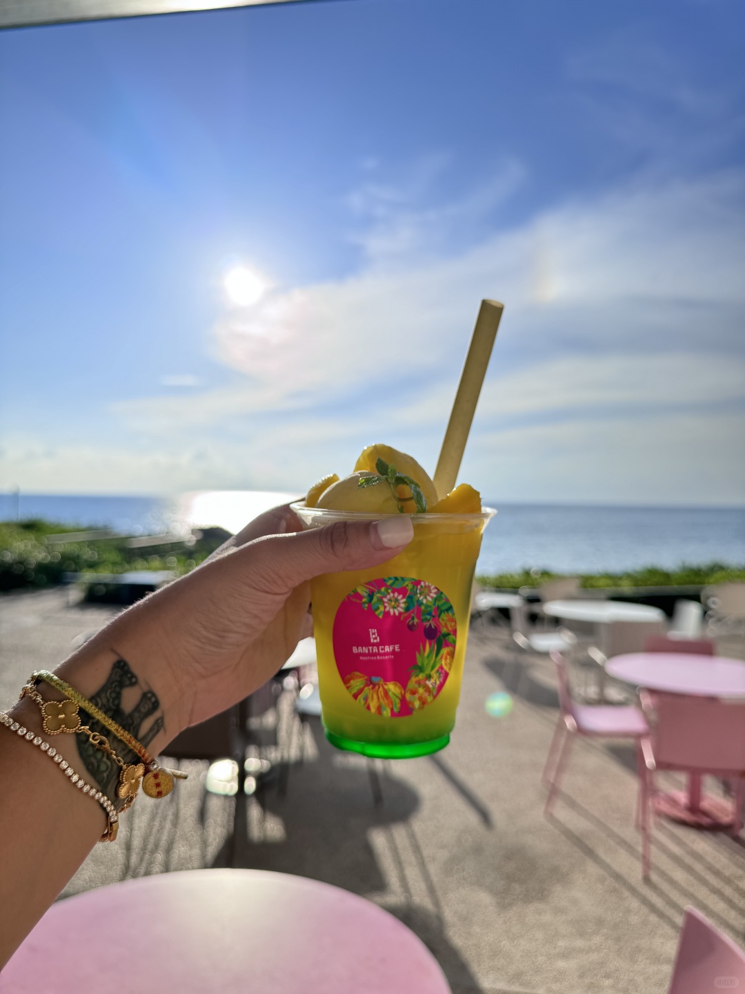 Okinawa-BANTA CAFE 星野リゾート バンタカフェ, Japan's largest seaside coffee shop, Endless sea