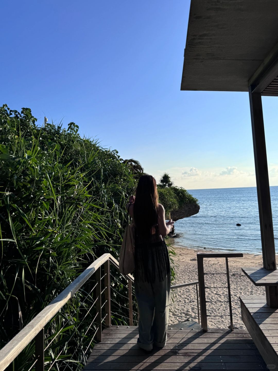 Okinawa-BANTA CAFE 星野リゾート バンタカフェ, Japan's largest seaside coffee shop, Endless sea